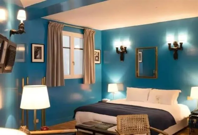 Hôtel Grand Amour - Image 1