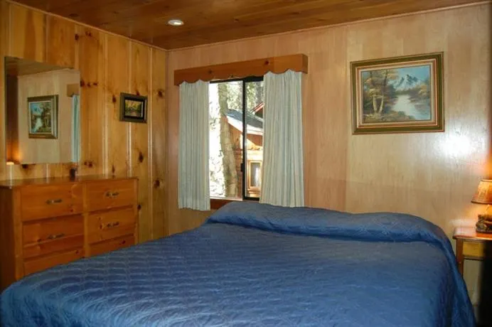 Deer Den - Image 1