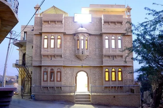 Hotel Qutub Villa - Image 1