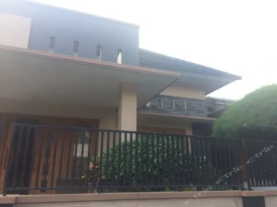 Batikan de Ville House - Image 1
