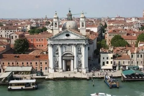 Youth Venice Home - Image 1