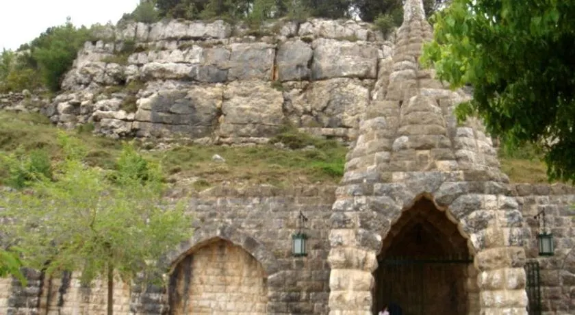 Apartamentos San Cristobal - Image 1