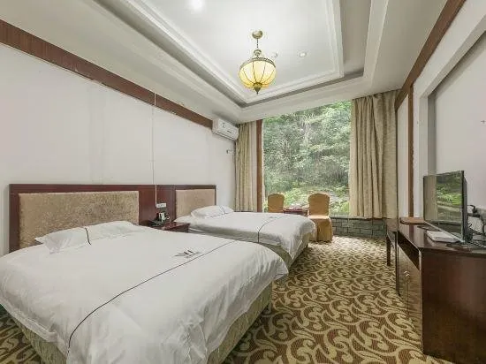 Weimei Lake-view Hotel - Image 1