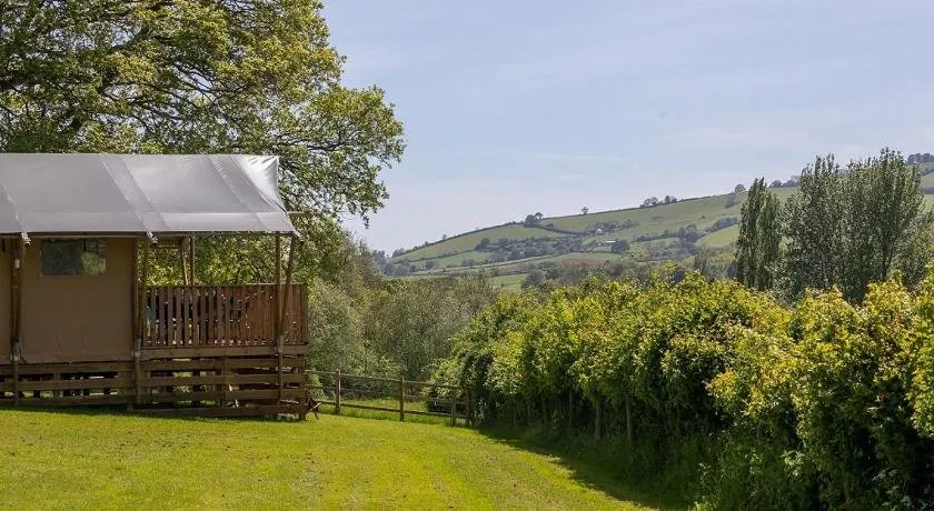 Valleyside Escapes - Image 1