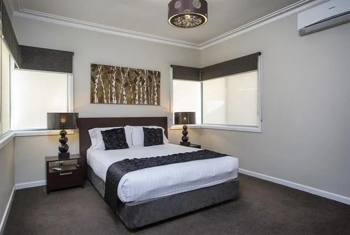 Bendigo Holiday Houses Lilac - Image 1
