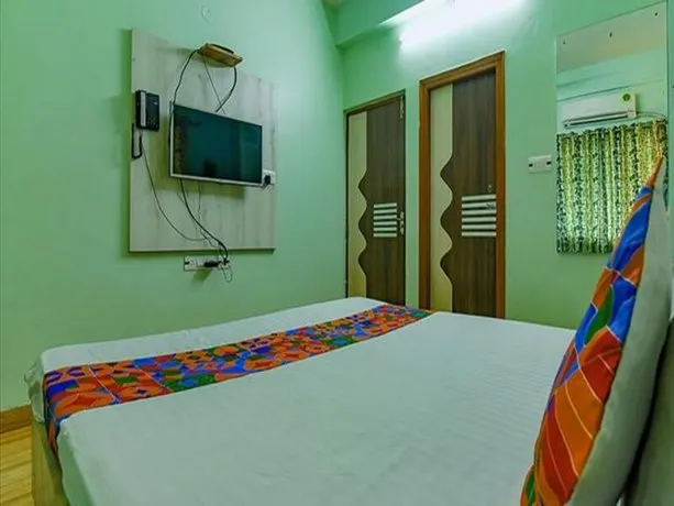 OYO 37046 APOLLO GUEST HOUSE - Image 1