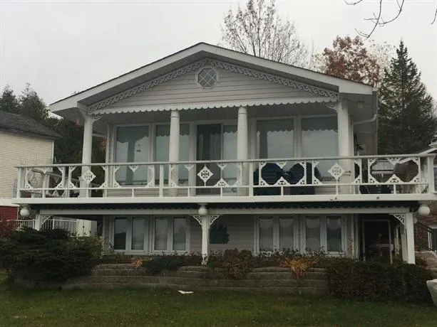 Victoria Harbour Cottages - Image 1