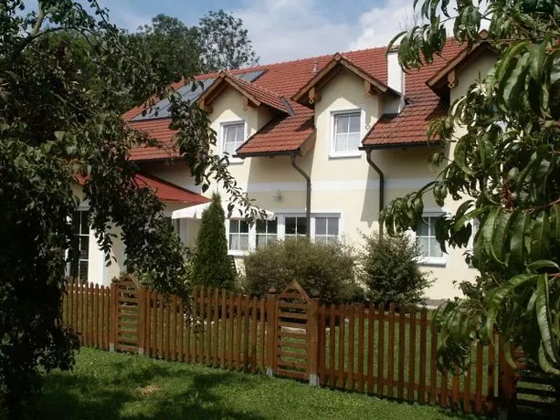 Salzingerhof - Image 1