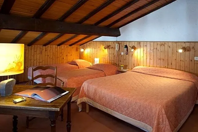 Hôtel Restaurant Résidence La Petite Chaumière - Image 1