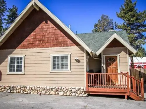 Lakeview Forest Cabin - Image 1
