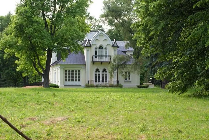 Roskosz Zespół Dworsko Parkowy - Image 1