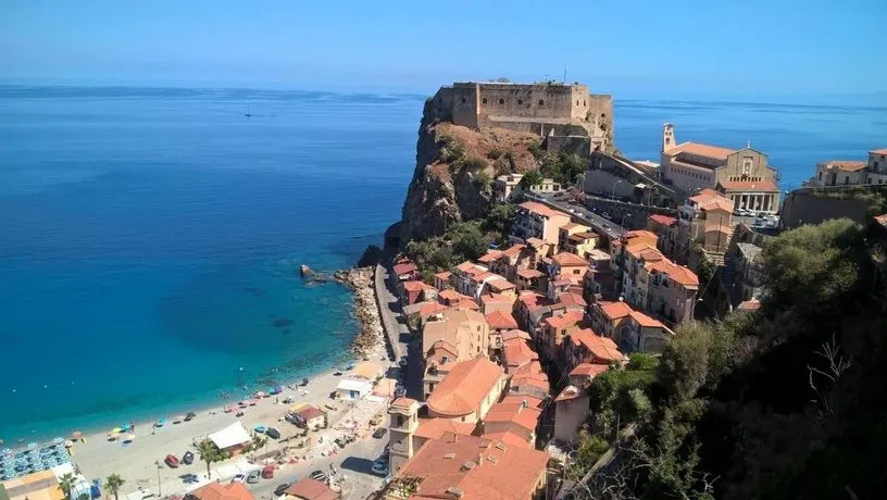 Scilla Beach - Image 1