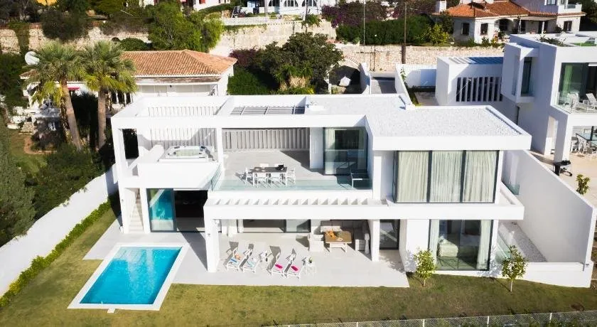 Oasis - Newly constructed Luxury Villa with Jacuzzi - Image 1