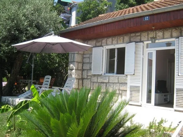 Zora Holiday Home - Image 1