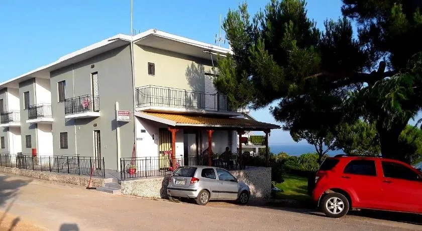 Athanasios Tsoumas Apartments - Image 1