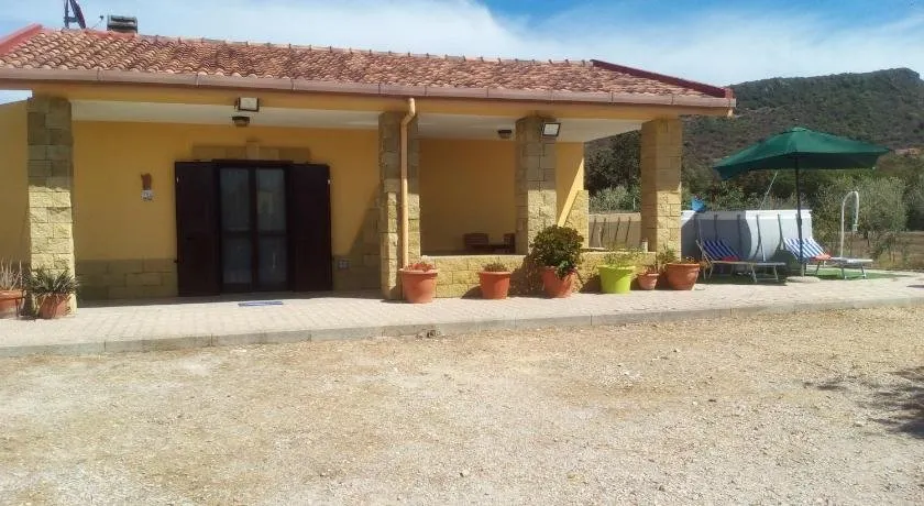Villa con piscina "Su Conte" - Image 1
