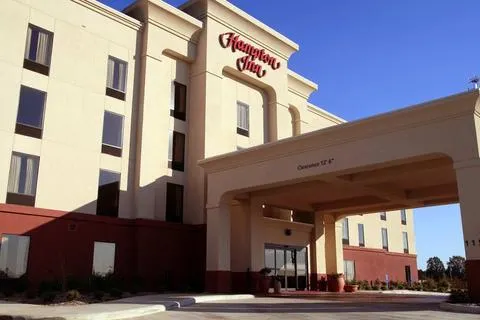 Hampton Inn Greenville, MS - Image 1