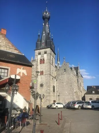 Les Chèvrefeuilles - Image 1