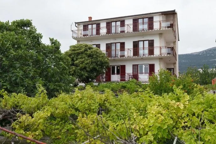Adria Guesthouse - Image 1