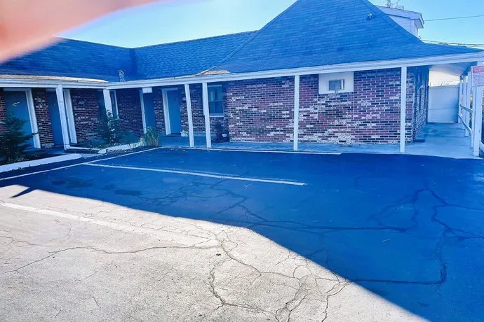 Apollo Motel By OYO Cinnaminson NJ US-130 - Image 1