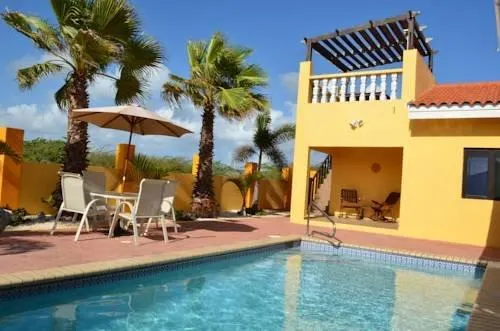 Esmeralda Villa - Image 1