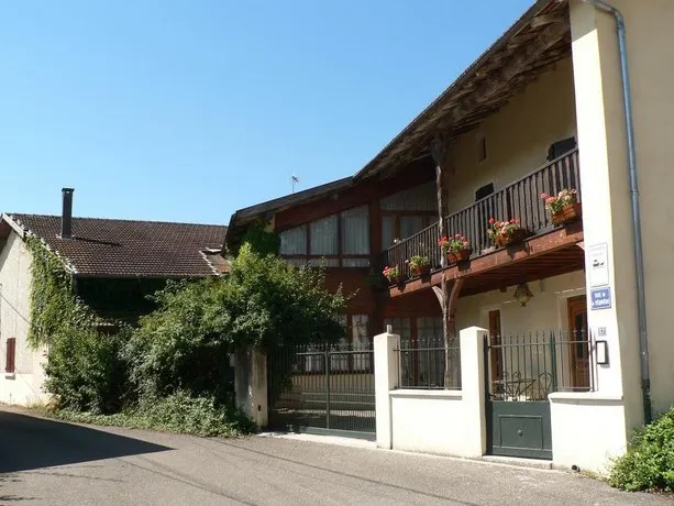 Le Relais de St Jean - Image 1