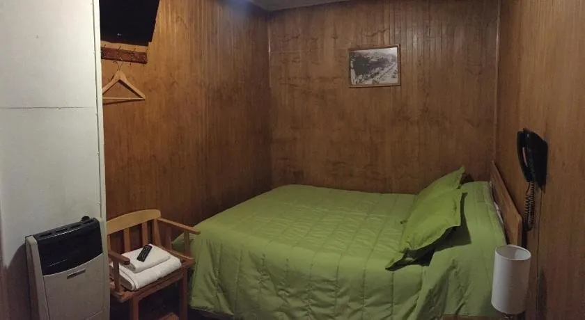 Hostal Chalet Las Violetas - Image 1