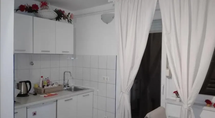Studio apartman Dinko Zagreb - Image 1