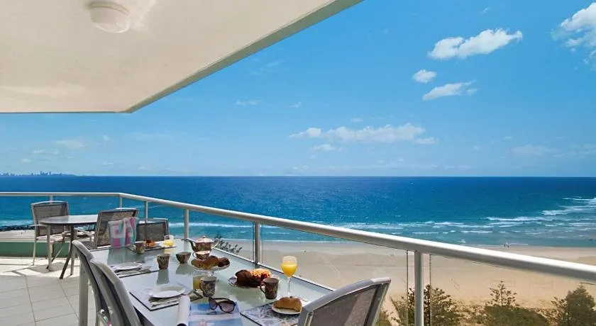 Ocean Plaza Unit 1469 - Right on Coolangatta beachfront - Image 1