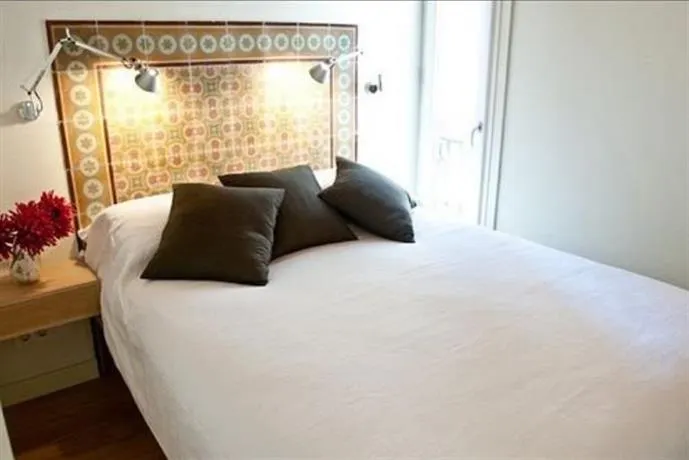 Borne de Luxe - Image 1