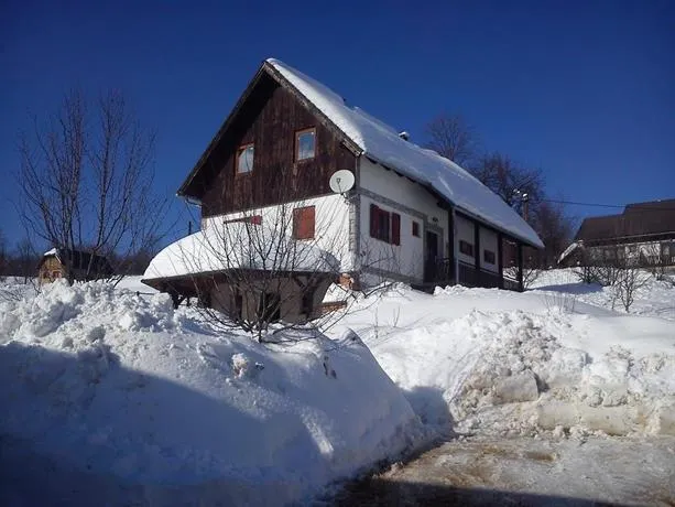 Guest House Elena Plitvicka Jezera - Image 1