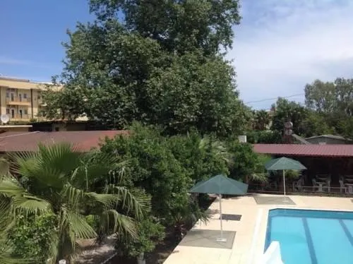 Green Stars Hotel - Image 1
