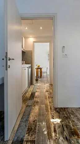 Giannoulis Hotel - Image 1