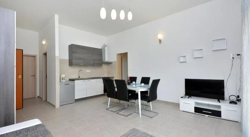 APARTMAN LUCIC - Image 1