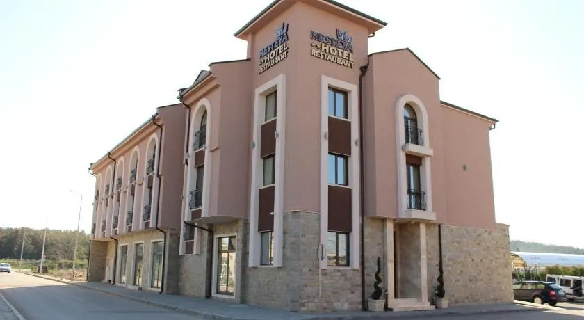 Hesteya Hotel - Image 1