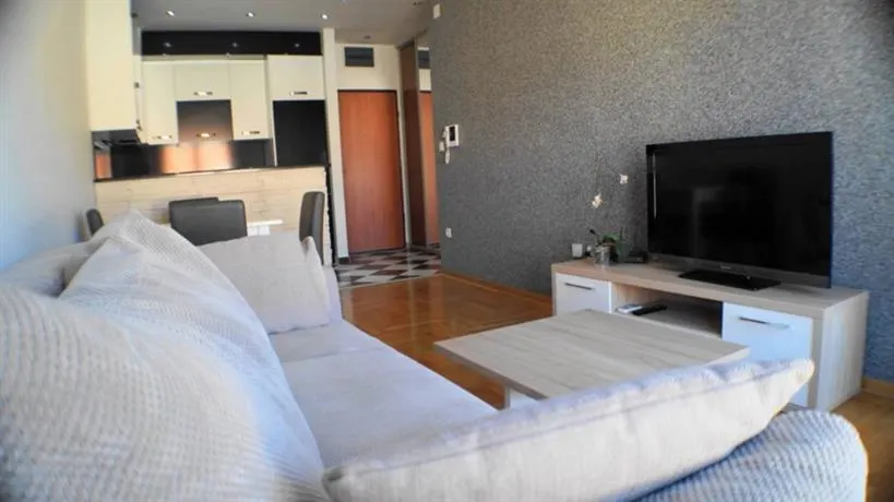 Sara apartments Budva - Image 1