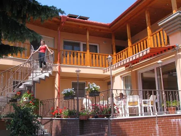 Lovas Vendégház - Image 1