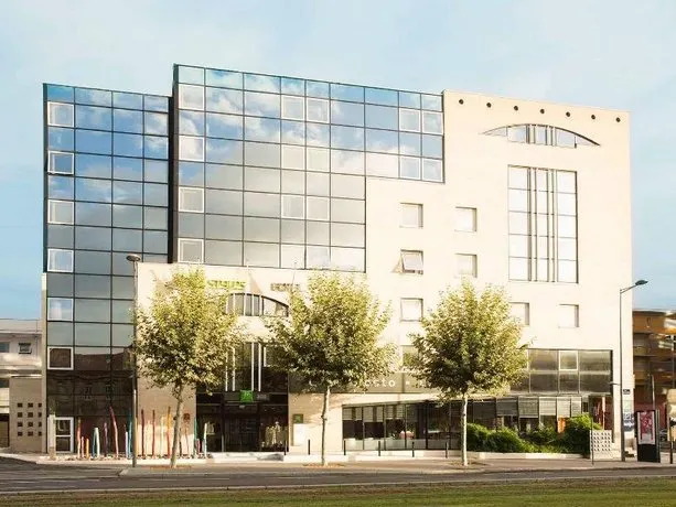 Holiday Inn Garden Court Meriadeck - Image 1