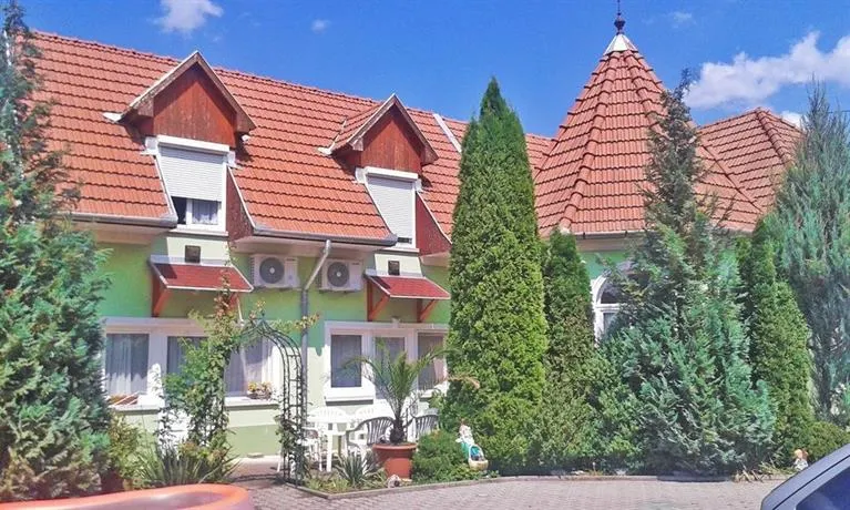 Tünde Szállás - Image 1