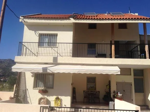 Agros Cottage House - Image 1