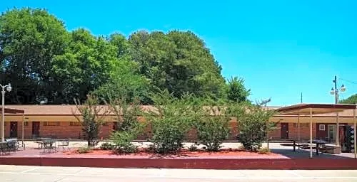 University Motel - Image 1