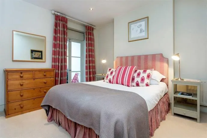 Veeve - Chelsea Royale - Image 1