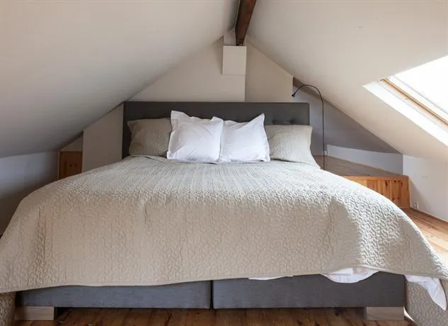 Ghent Flats - Image 1