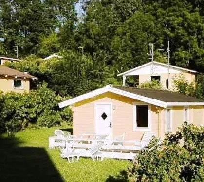 Sandkaas Cottages - Image 1