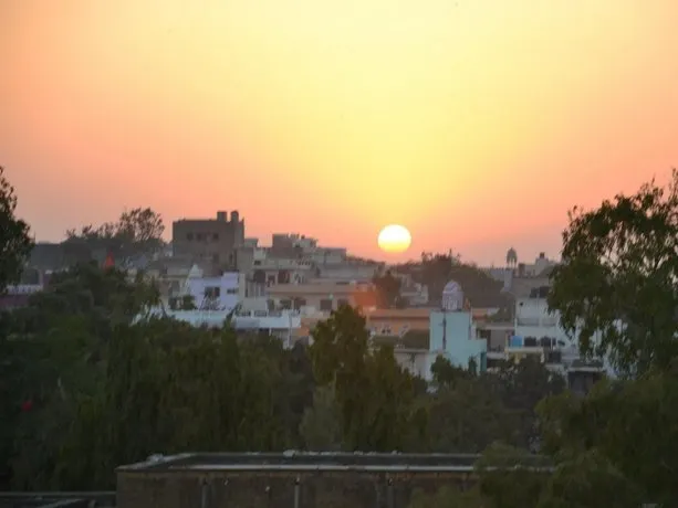 Hotel Madhuban Palace - Image 1