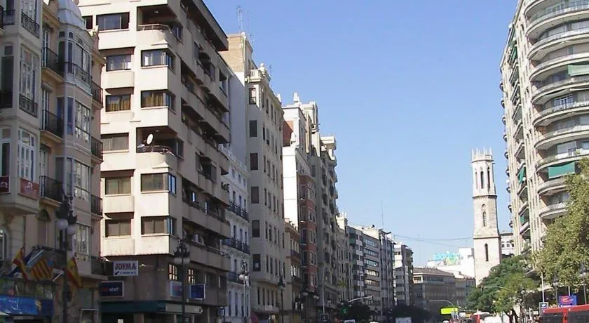 Apartamentos Ray - Image 1