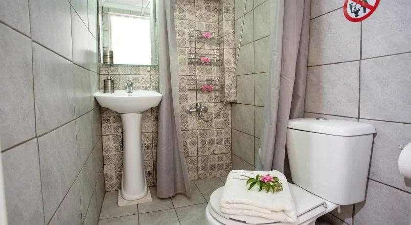 Ammos Studios & Apartments - Image 1