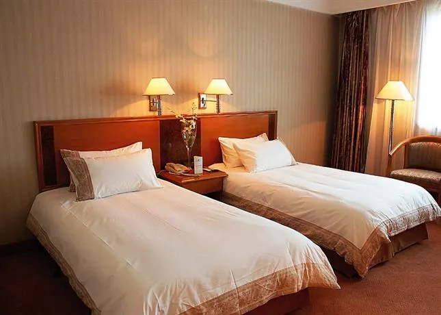 Yijing Peninsula Hotel - Image 1