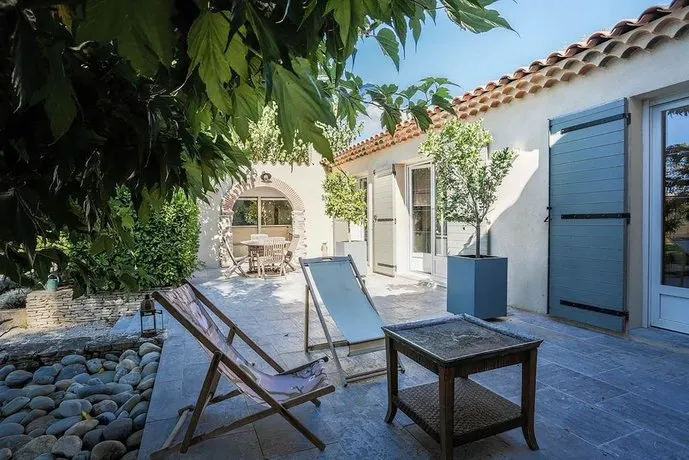 Squarebreak - Country house in Aix-en-provence - Image 1