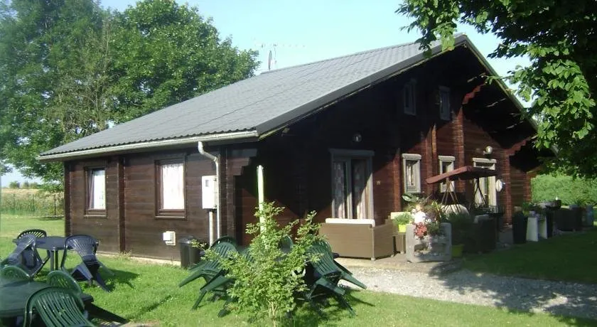 Country Cottage - Image 1